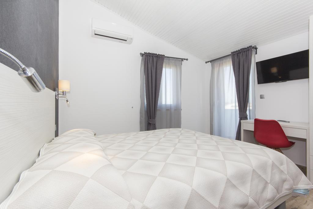 Alison Apartments Premantura Zewnętrze zdjęcie